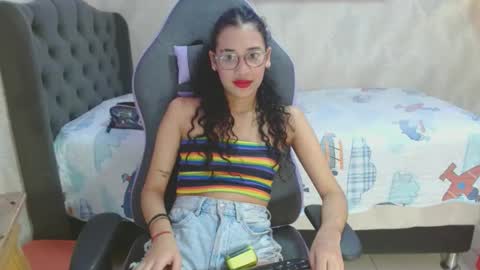 Snapshot of hellen_queensex chatting on 03-12-25, 10:50 hellen_queensex online show from 03-12-25, 10:50