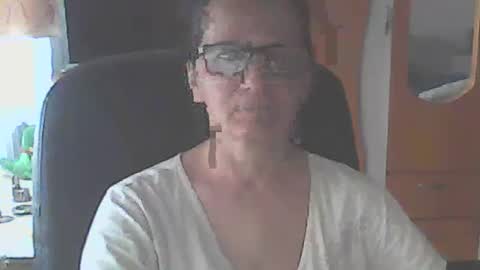hellenmarie online show from 05-17-26, 10:44