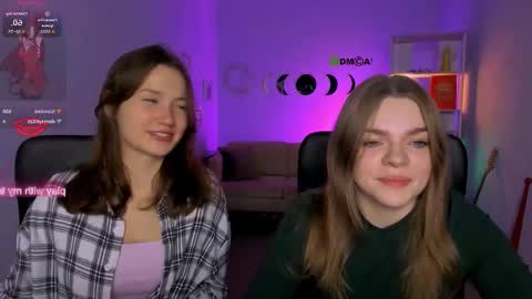 Snapshot of helli_belli chatting on 12-22-25, 08:17 Helli online show from 12-22-25, 08:17