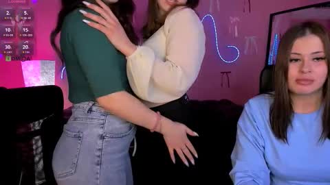 Snapshot of helli_belli chatting on 03-08-26, 02:15 Helli online show from 03-08-26, 02:15