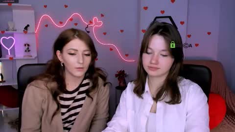 Snapshot of helli_belli chatting on 03-21-26, 08:45 Helli online show from 03-21-26, 08:45