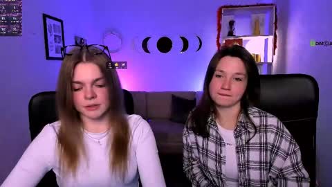 Snapshot of helli_belli chatting on 04-15-26, 07:54 Helli online show from 04-15-26, 07:54