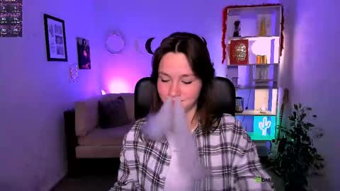 Snapshot of helli_belli chatting on 04-15-26, 07:58 Helli online show from 04-15-26, 07:58