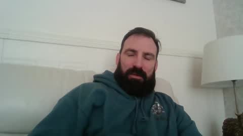 Snapshot of hellobunbunx0 chatting on 03-29-26, 02:06 hellobunbunx0 online show from 03-29-26, 02:06