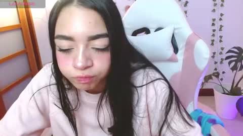 hellokitty_valery1 online show from 06-22-26, 03:25