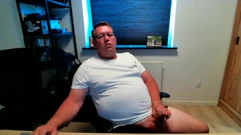 Snapshot of henrikrp1971 chatting on 06-29-26, 12:27 henrikrp1971 online show from 06-29-26, 12:27