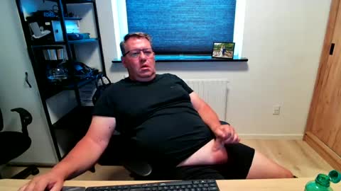 Snapshot of henrikrp1971 chatting on 07-02-26, 12:33 henrikrp1971 online show from 07-02-26, 12:33