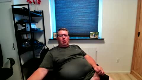 Snapshot of henrikrp1971 chatting on 07-06-26, 10:23 henrikrp1971 online show from 07-06-26, 10:23