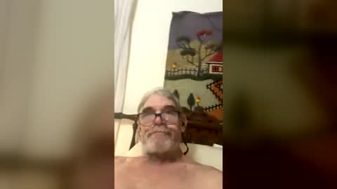 Snapshot of henrybond1979 chatting on 06-28-26, 09:04 henrybond1979 online show from 06-28-26, 09:04