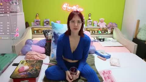 Snapshot of heraluna_ chatting on 02-17-26, 10:05 HeraLuna online show from 02-17-26, 10:05