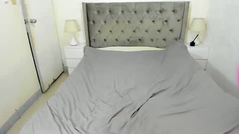 Herminia online show from 12-17-25, 06:58