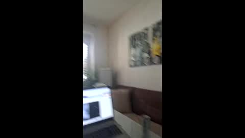 Snapshot of hexe40002 chatting on 04-15-26, 11:17 lara online show from 04-15-26, 11:17