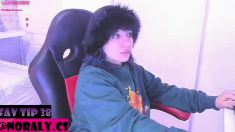 Snapshot of hey_noraly chatting on 06-09-26, 04:13 Noraly online show from 06-09-26, 04:13