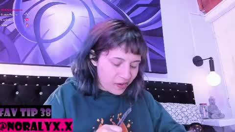 Snapshot of hey_noraly chatting on 07-03-26, 04:41 Noraly online show from 07-03-26, 04:41
