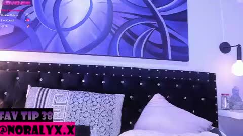 Snapshot of hey_noraly chatting on 07-07-26, 06:47 Noraly online show from 07-07-26, 06:47