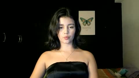 heyits_mia online show from 06-17-26, 12:02
