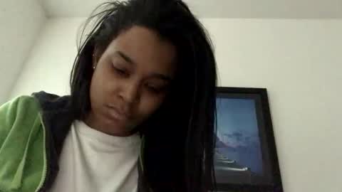 Snapshot of heyyou301990 chatting on 02-15-26, 06:04 heyyou301990 online show from 02-15-26, 06:04