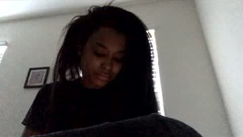 Snapshot of heyyou301990 chatting on 02-21-26, 10:00 heyyou301990 online show from 02-21-26, 10:00