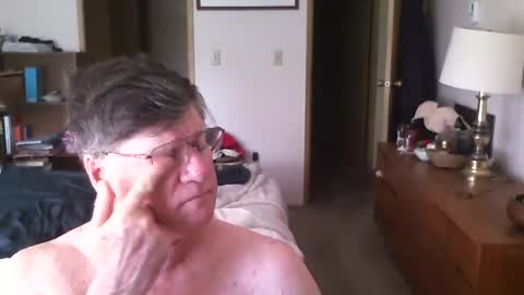 Snapshot of hg99too chatting on 06-14-26, 02:08 hg99too online show from 06-14-26, 02:08