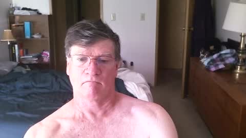 Snapshot of hg99too chatting on 06-22-26, 02:58 hg99too online show from 06-22-26, 02:58