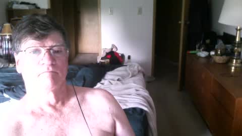 Snapshot of hg99too chatting on 06-23-26, 01:20 hg99too online show from 06-23-26, 01:20