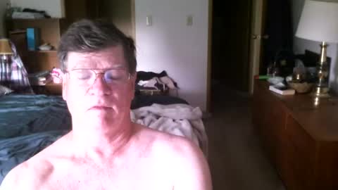 Snapshot of hg99too chatting on 06-24-26, 01:43 hg99too online show from 06-24-26, 01:43