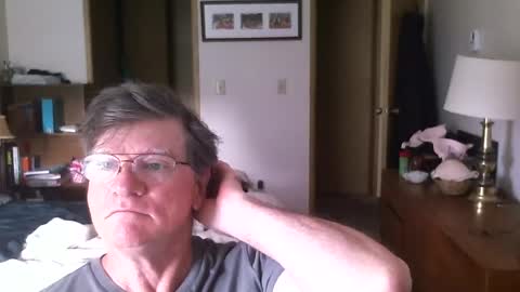 Snapshot of hg99too chatting on 07-04-26, 03:18 hg99too online show from 07-04-26, 03:18