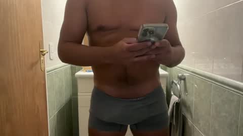 hhernan1 online show from 03-09-25, 05:55