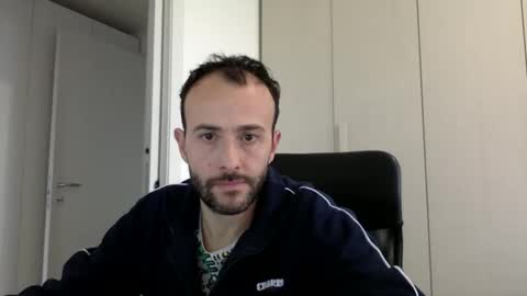 Snapshot of hhombre chatting on 04-13-26, 11:48 hhombre online show from 04-13-26, 11:48