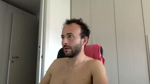 Snapshot of hhombre chatting on 05-26-26, 09:27 hhombre online show from 05-26-26, 09:27