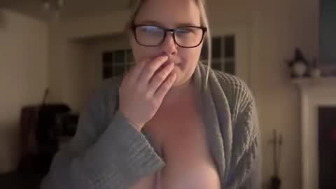 Hi Im Olivia online show from 12-02-24, 07:03