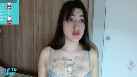 Snapshot of hilary__thompson chatting on 12-11-24, 05:15 hilary thompson online show from 12-11-24, 05:15