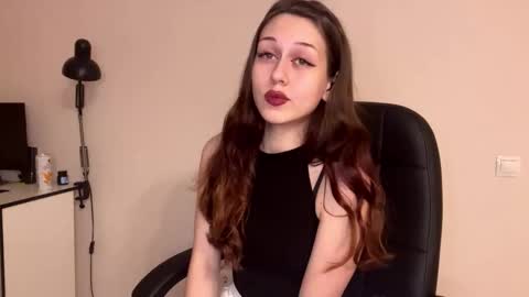 Hi Im Elizabeth online show from 12-22-25, 01:19