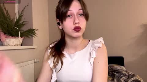 Hi Im Elizabeth online show from 02-01-26, 05:22