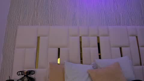 Hillary online show from 04-08-26, 11:32