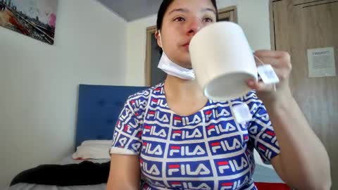 Snapshot of himawary_soin5 chatting on 05-11-26, 01:17 himawary_soin5 online show from 05-11-26, 01:17