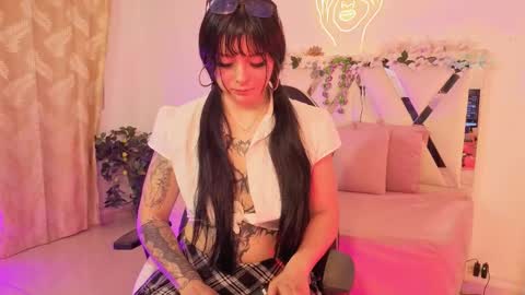 HINNA online show from 03-12-26, 04:18