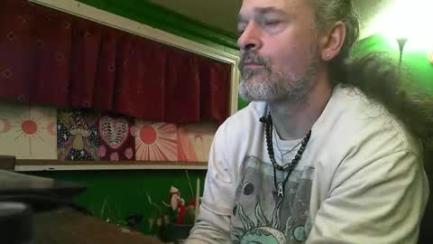 hippiedad333 online show from 03-05-26, 01:34