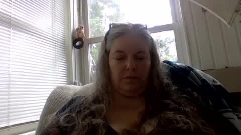 hippysnewhere online show from 06-29-26, 11:54