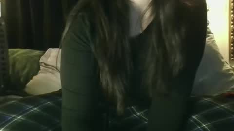 Snapshot of hisnotyours chatting on 01-13-26, 07:19 Grace online show from 01-13-26, 07:19
