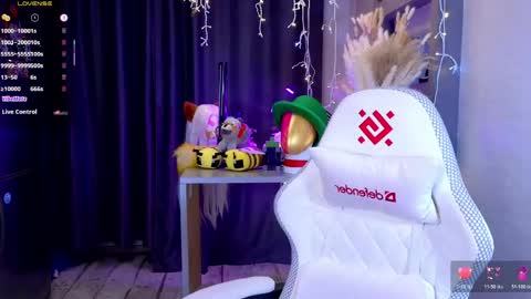 Ella online show from 04-16-26, 09:39