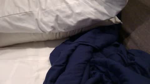 hockeyjock17 online show from 03-25-26, 01:11