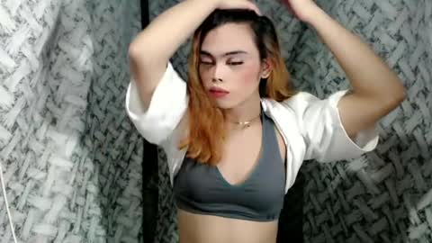Snapshot of hoelyaurora chatting on 06-28-26, 03:29 Aurora3 online show from 06-28-26, 03:29