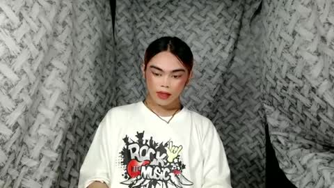 Snapshot of hoelyaurora chatting on 06-29-26, 07:47 Aurora3 online show from 06-29-26, 07:47