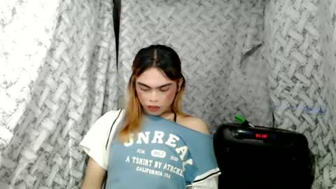 Snapshot of hoelyaurora chatting on 07-01-26, 12:56 Aurora3 online show from 07-01-26, 12:56