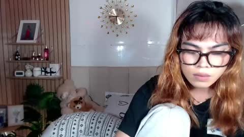 Snapshot of hoelyaurora chatting on 07-26-26, 03:30 Aurora3 online show from 07-26-26, 03:30
