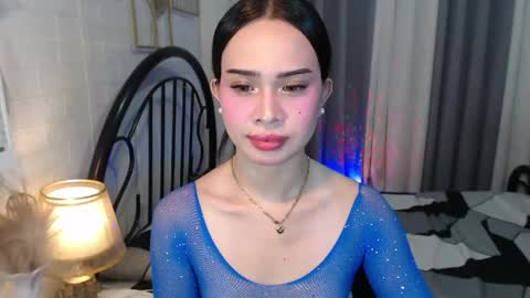 hoelymolly online show from 05-15-26, 10:50