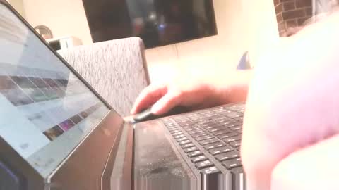 Snapshot of hofnung chatting on 06-03-26, 01:03 hofnung online show from 06-03-26, 01:03