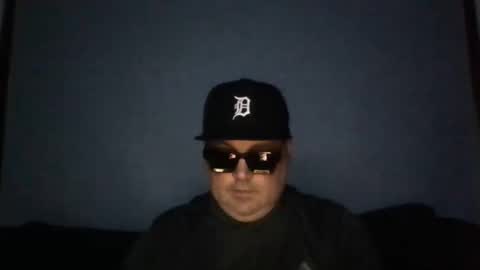 holden_minutz online show from 03-11-26, 08:42