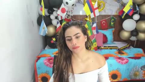 Snapshot of holly_22 chatting on 07-01-26, 11:01 Holly 22 online show from 07-01-26, 11:01